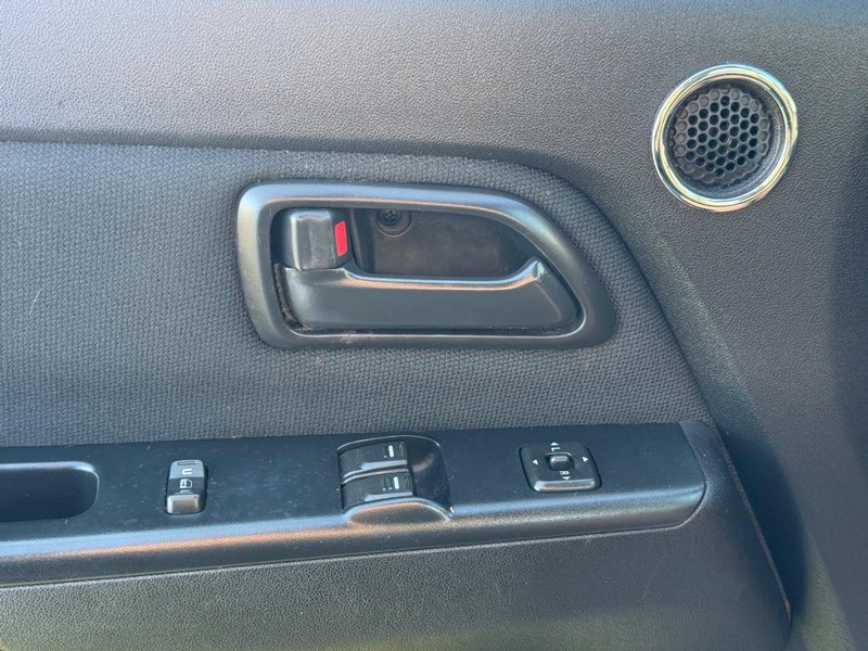 Chevrolet Colorado Vehicle Full-screen Gallery Image 18