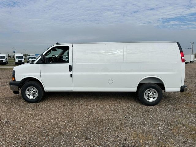 Chevrolet Express Cargo Van Vehicle Full-screen Gallery Image 2