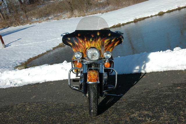 Harley-Davidson ELECTRA GLIDE STANDARD FLHTI Vehicle Image 09