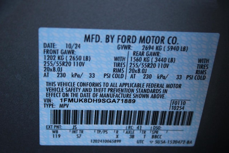 Ford Explorer Vehicle Full-screen Gallery Image 17