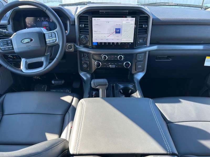 Ford F-150 Vehicle Full-screen Gallery Image 6