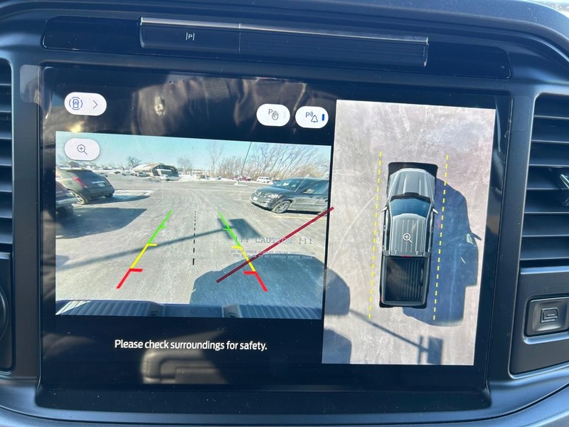 Ford F-150 Vehicle Full-screen Gallery Image 13