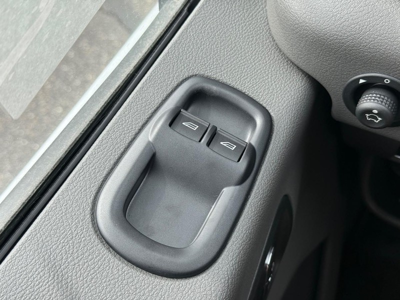 Ford Transit Cargo Van Vehicle Full-screen Gallery Image 14