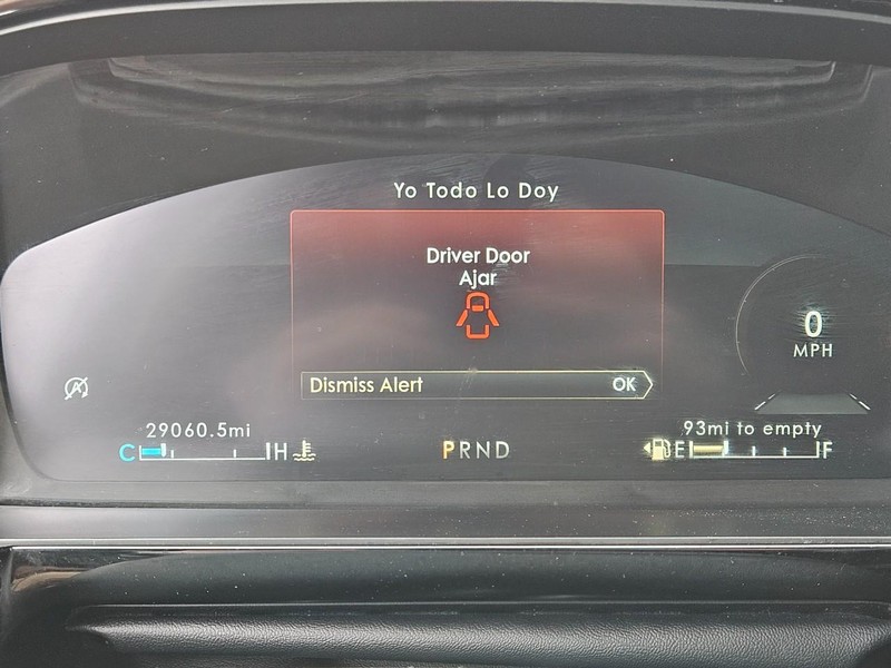 Lincoln Corsair Vehicle Full-screen Gallery Image 18