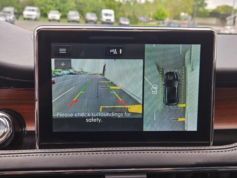 Lincoln Corsair Vehicle Full-screen Gallery Image 19