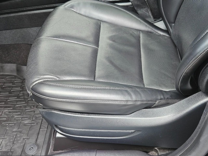 Lincoln Corsair Vehicle Full-screen Gallery Image 22