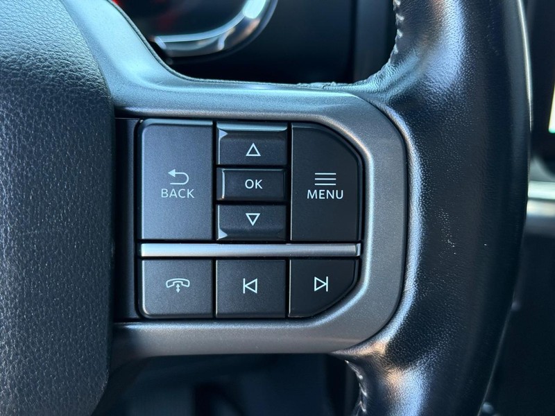 Ford F-150 Vehicle Full-screen Gallery Image 16