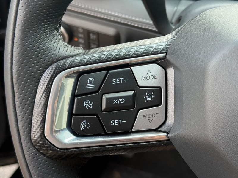 Ford Mustang Vehicle Full-screen Gallery Image 12