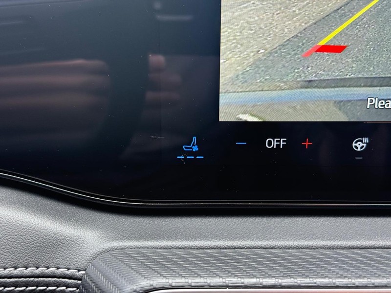 Ford Mustang Vehicle Full-screen Gallery Image 15