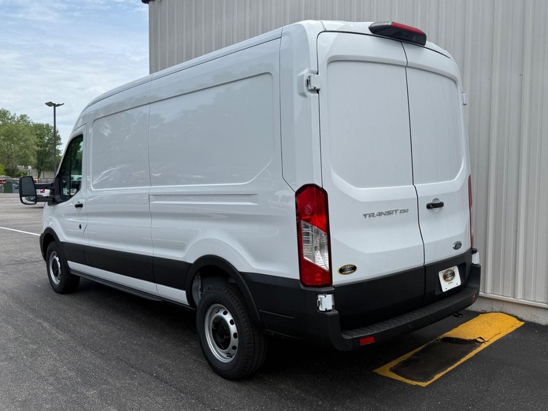 Ford Transit Cargo Van Vehicle Full-screen Gallery Image 3