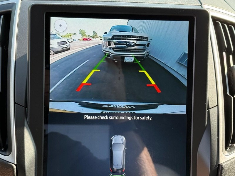 Ford Edge Vehicle Full-screen Gallery Image 19