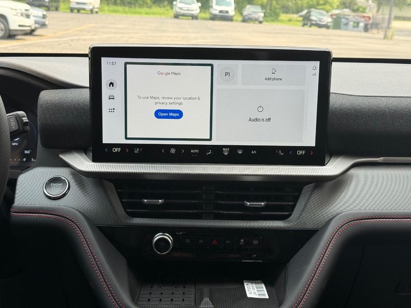 Ford Explorer Vehicle Full-screen Gallery Image 8