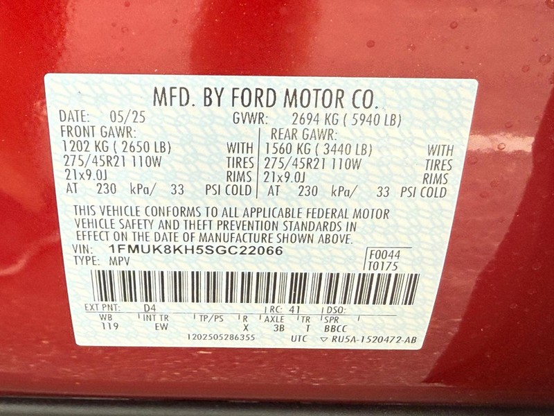 Ford Explorer Vehicle Full-screen Gallery Image 19