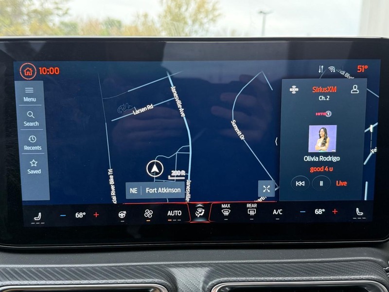 Ford Mustang Vehicle Full-screen Gallery Image 18