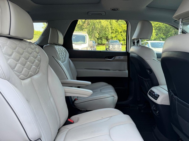 Hyundai Palisade Vehicle Full-screen Gallery Image 9