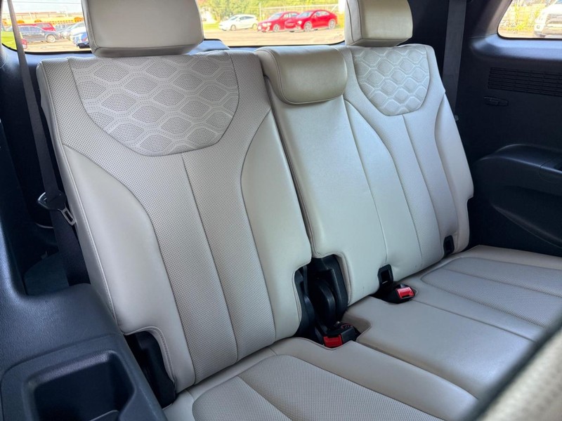 Hyundai Palisade Vehicle Full-screen Gallery Image 10