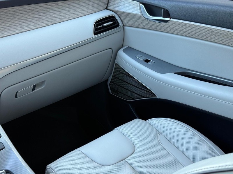Hyundai Palisade Vehicle Full-screen Gallery Image 15