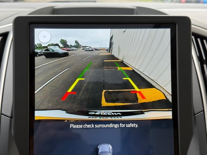 Ford Edge Vehicle Full-screen Gallery Image 18