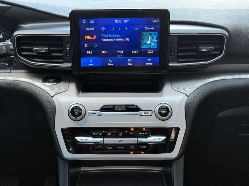 Ford Explorer Vehicle Full-screen Gallery Image 12