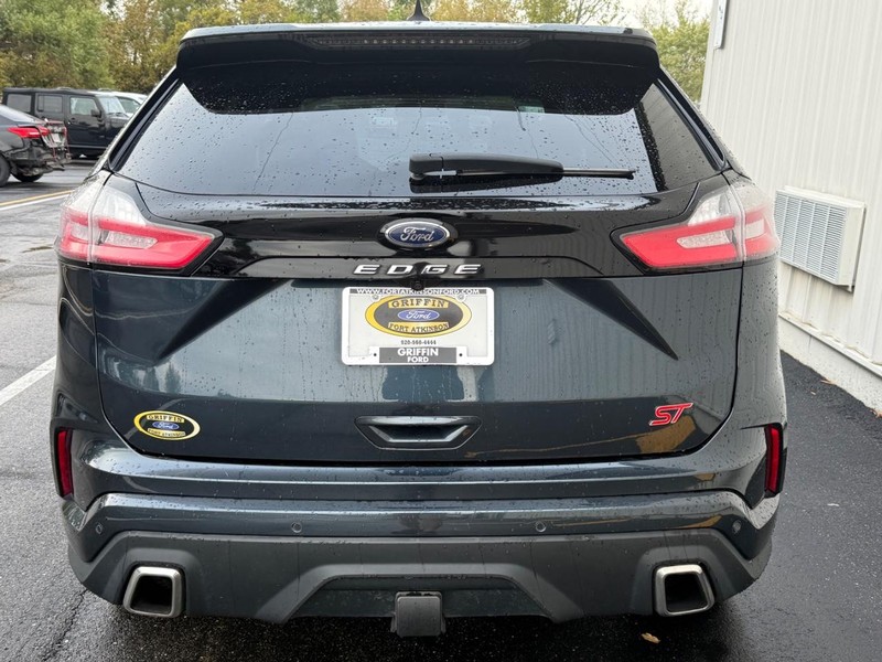 Ford Edge Vehicle Full-screen Gallery Image 04