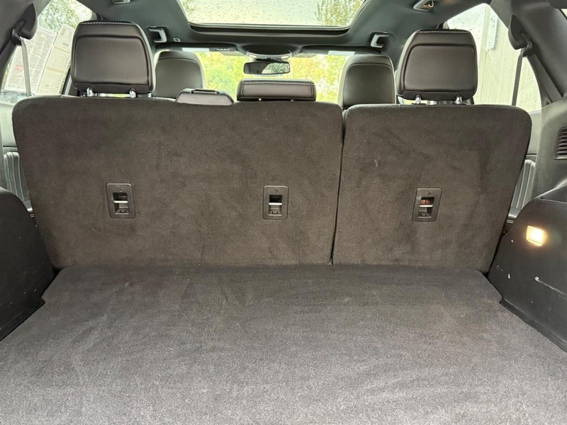 Ford Edge Vehicle Full-screen Gallery Image 05