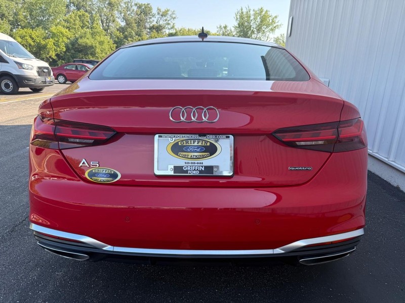 Audi A5 Sportback Vehicle Full-screen Gallery Image 04