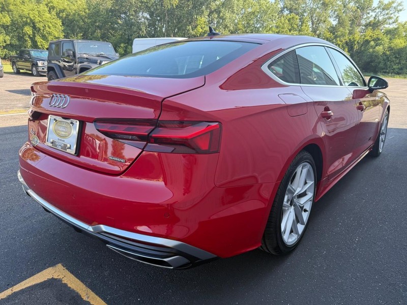 Audi A5 Sportback Vehicle Full-screen Gallery Image 06