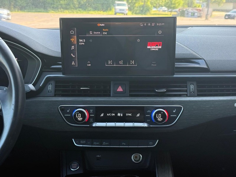 Audi A5 Sportback Vehicle Full-screen Gallery Image 11