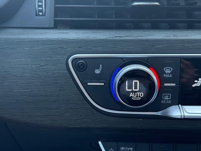 Audi A5 Sportback Vehicle Full-screen Gallery Image 20