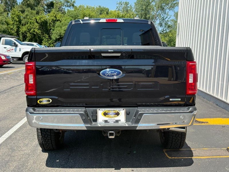 Ford F-150 Vehicle Full-screen Gallery Image 4