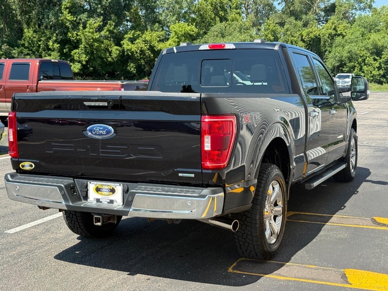 Ford F-150 Vehicle Full-screen Gallery Image 5