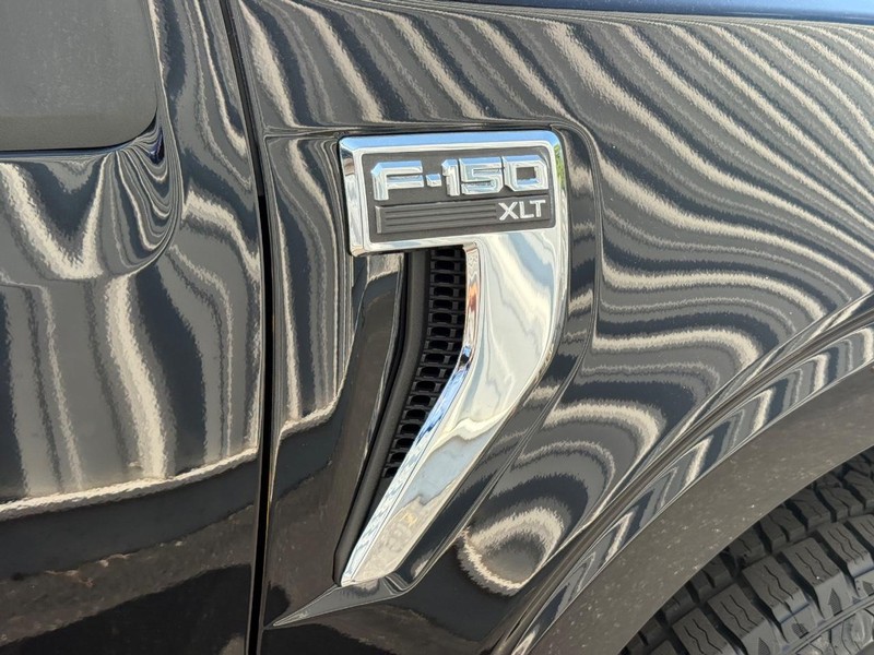 Ford F-150 Vehicle Full-screen Gallery Image 7