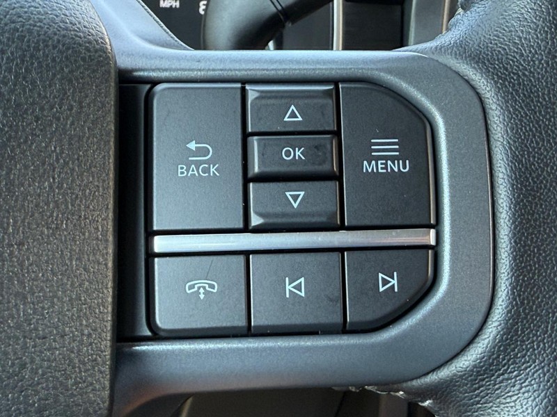 Ford F-150 Vehicle Full-screen Gallery Image 15