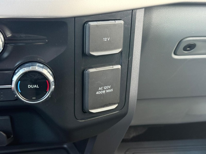 Ford F-150 Vehicle Full-screen Gallery Image 22