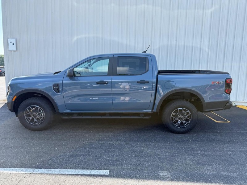 Ford Ranger Vehicle Full-screen Gallery Image 2