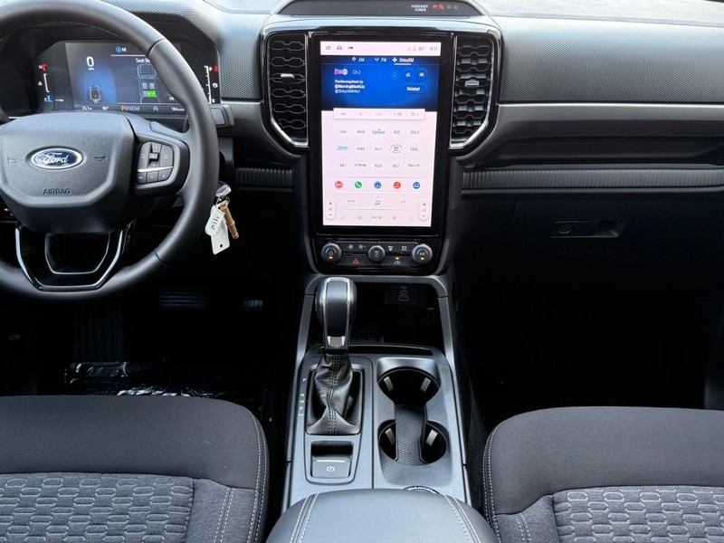 Ford Ranger Vehicle Full-screen Gallery Image 6