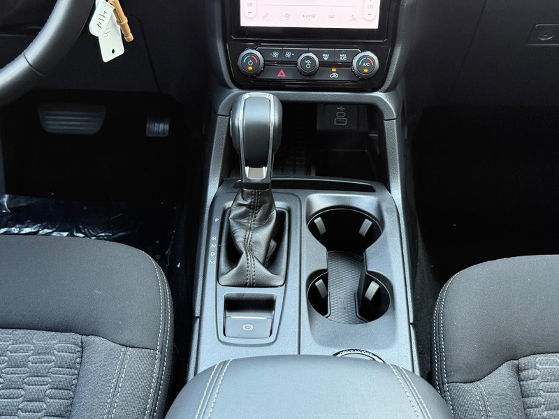 Ford Ranger Vehicle Full-screen Gallery Image 8