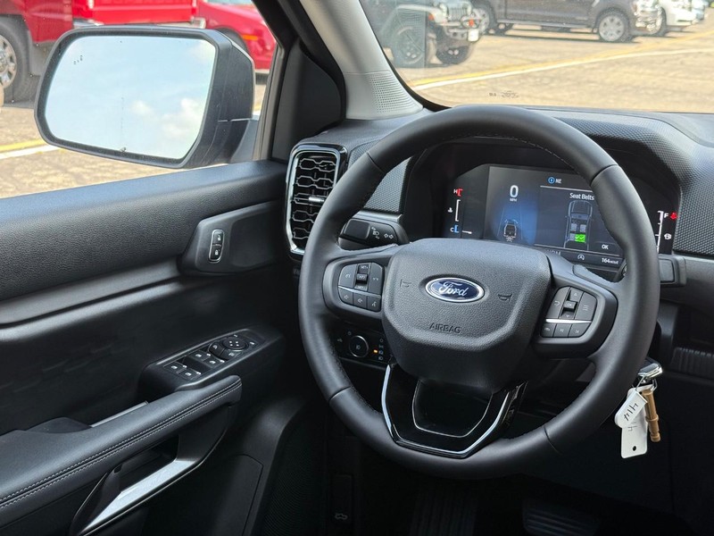 Ford Ranger Vehicle Full-screen Gallery Image 9