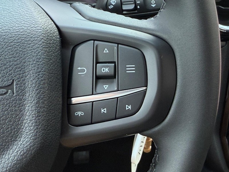 Ford Ranger Vehicle Full-screen Gallery Image 12