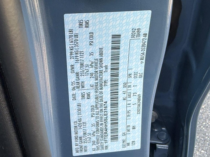 Ford Ranger Vehicle Full-screen Gallery Image 17