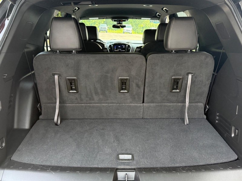 Chevrolet Traverse Vehicle Full-screen Gallery Image 05