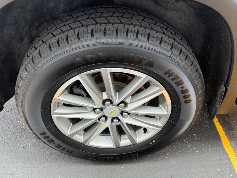 Chevrolet Traverse Vehicle Full-screen Gallery Image 07