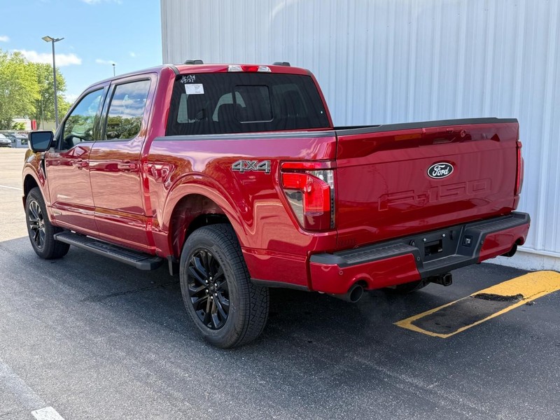 Ford F-150 Vehicle Full-screen Gallery Image 3