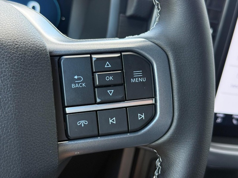 Ford F-150 Vehicle Full-screen Gallery Image 13