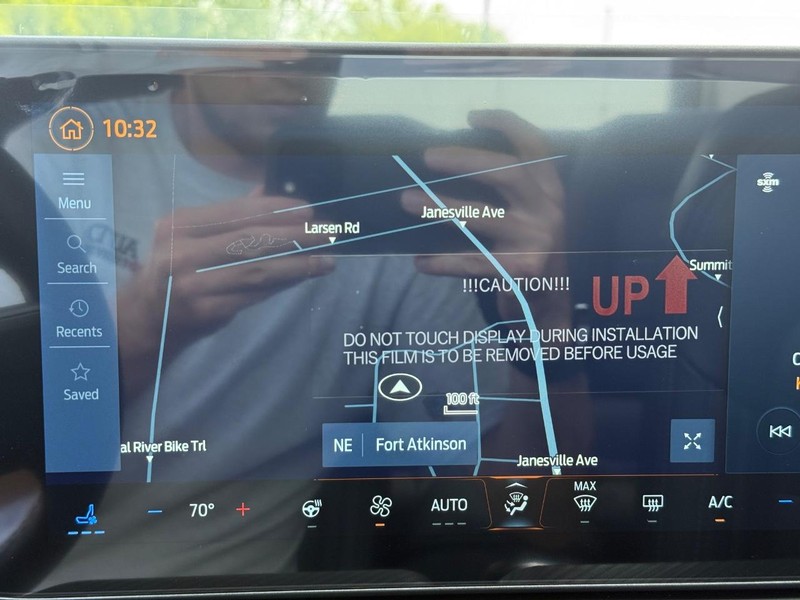 Ford Mustang Vehicle Full-screen Gallery Image 16