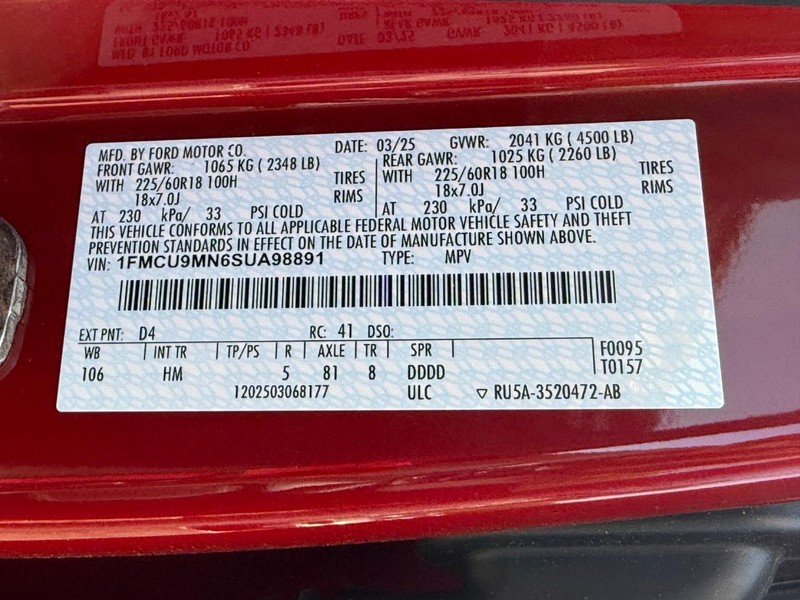 Ford Escape Vehicle Full-screen Gallery Image 17