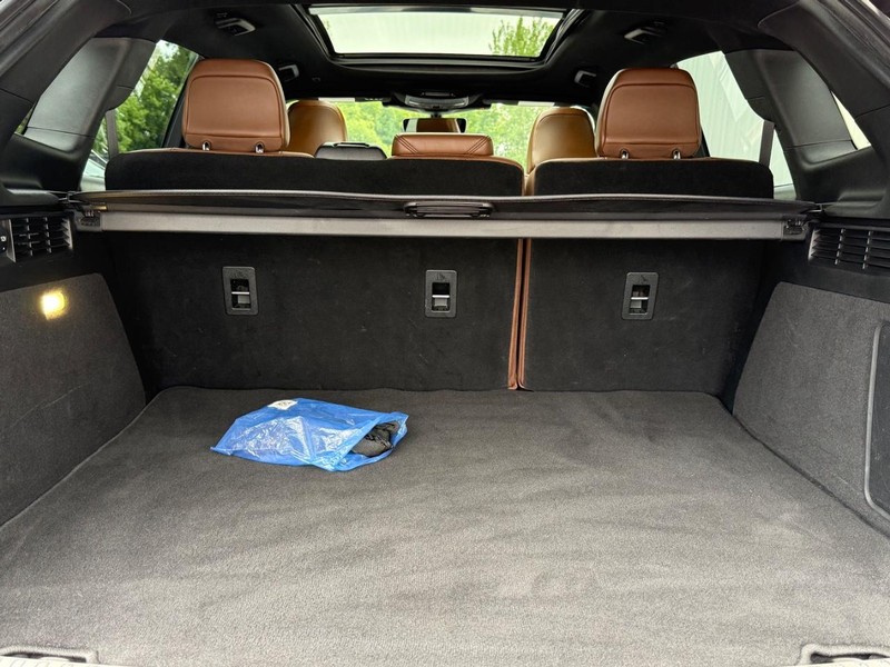 Lincoln Nautilus Vehicle Full-screen Gallery Image 5