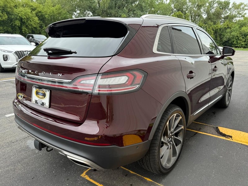 Lincoln Nautilus Vehicle Full-screen Gallery Image 6