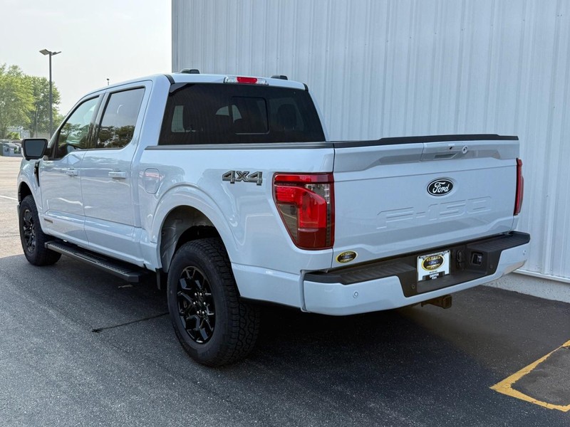 Ford F-150 Vehicle Full-screen Gallery Image 3
