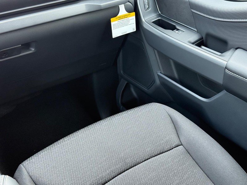 Ford F-150 Vehicle Full-screen Gallery Image 10